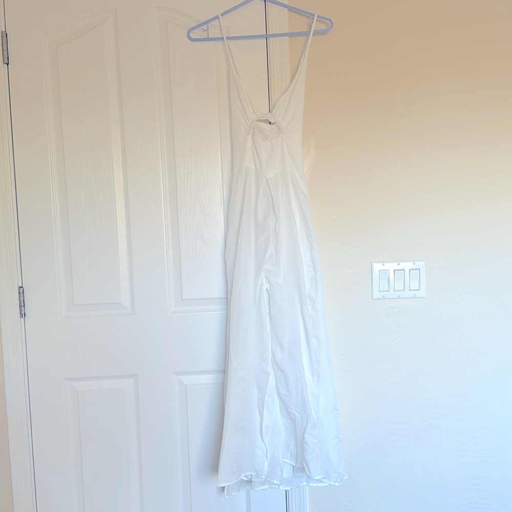 White keyhole maxi dress
